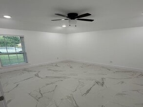 5224 Kendall Glen Ct in Rosharon, TX - Foto de edificio - Building Photo
