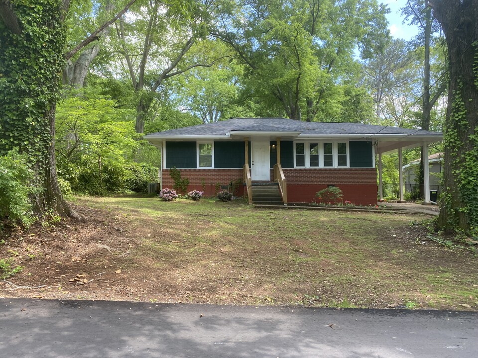 211 Scott Dr SE in Marietta, GA - Building Photo