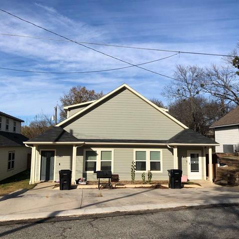 419 E Elm St in Denison, TX - Building Photo