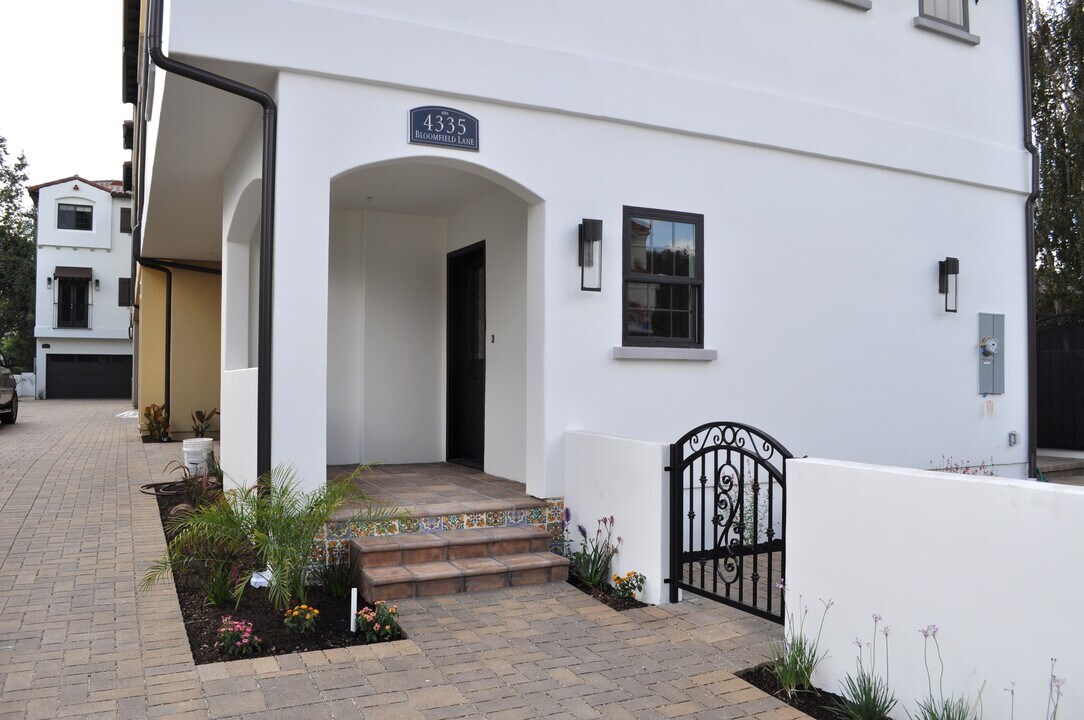 4335 Bloomfield Ln, Unit 1066SunnyvaleSarat in Los Angeles, CA - Foto de edificio