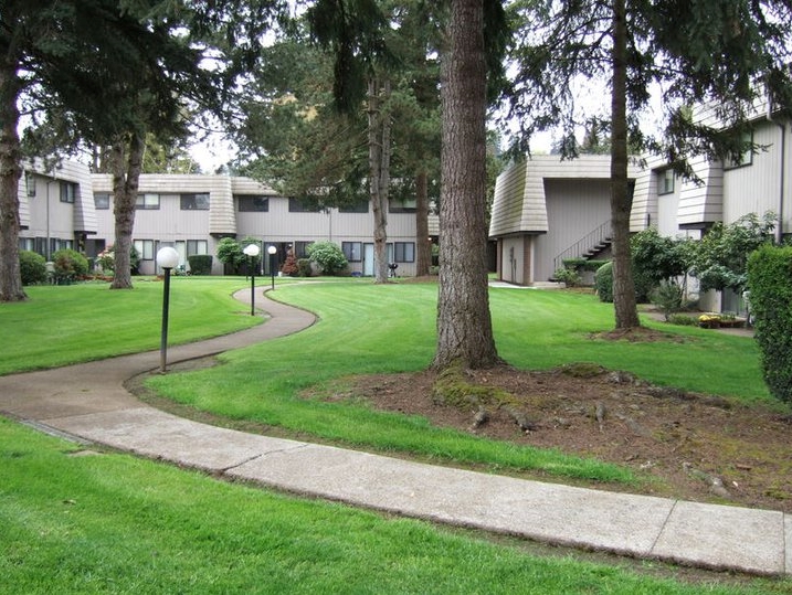 Rivertowne Apartments in Eugene, OR - Building Photo