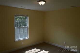 132 Springfield Rd in Statesville, NC - Building Photo - Building Photo