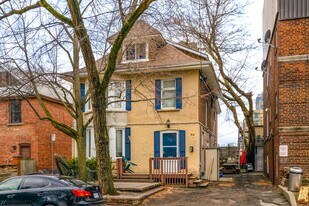 94 Greensides Av in Toronto, ON - Building Photo