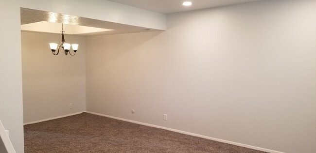 88 W 50 S, Unit V6 in Centerville, UT - Building Photo - Building Photo
