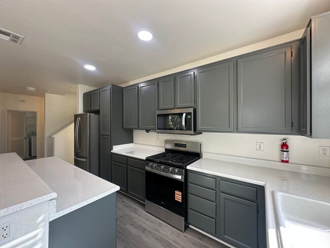 4460 Avenida Aquila in San Diego, CA - Building Photo - Building Photo