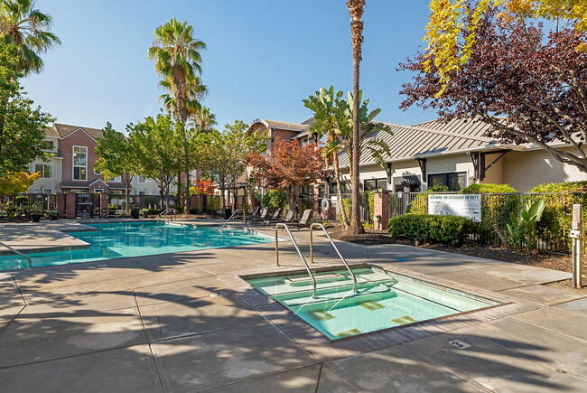 The Esplanade in San Jose, CA - Foto de edificio - Building Photo