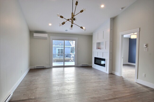 396 Glengrove Rd in Moncton, NB - Building Photo - Building Photo
