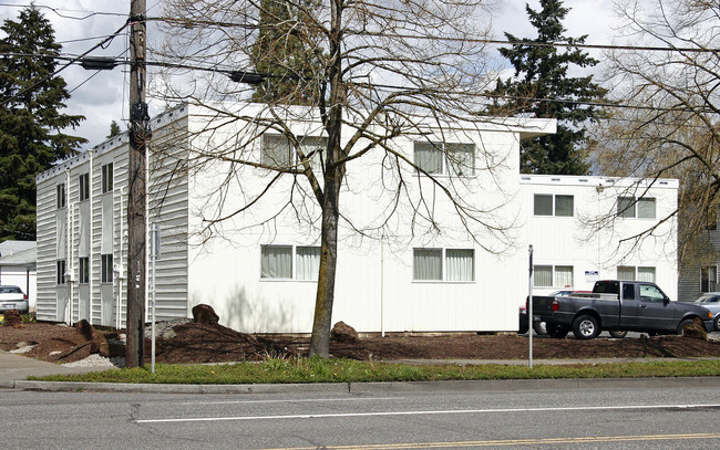 6703 SE Powell Blvd in Portland, OR - Building Photo - Building Photo