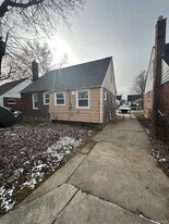 795 Sunningdale Dr in Inkster, MI - Building Photo - Building Photo