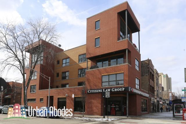 1150 N Hoyne Ave, Unit J04W in Chicago, IL - Building Photo