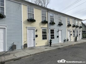 18 Johnson Pl in Annapolis, MD - Building Photo