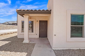 8804 Eclipse St in El Paso, TX - Building Photo - Building Photo
