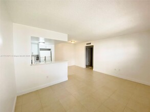 670 NW 85th Pl in Miami, FL - Building Photo - Building Photo