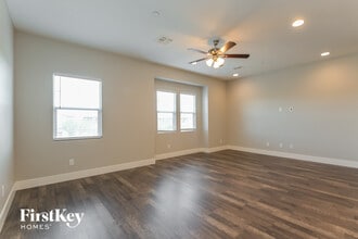 868 N Water St in Henderson, NV - Foto de edificio - Building Photo