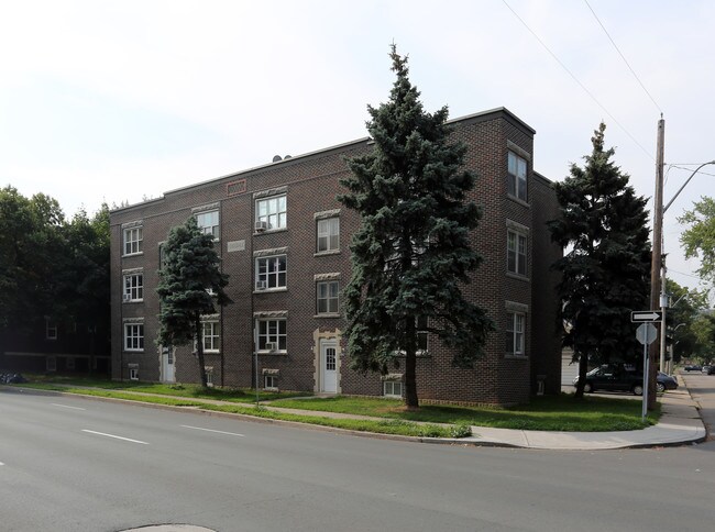 1094-1098 King St E in Hamilton, ON - Building Photo - Building Photo