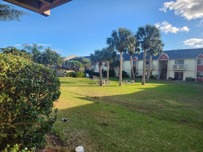 property at 2130 Forest Knoll Dr NE