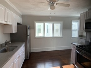 130 Winthrop St, Unit 2 in Medford, MA - Foto de edificio - Building Photo