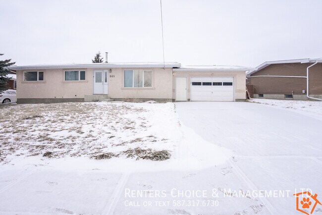 property at 845-8452 2 Ave W