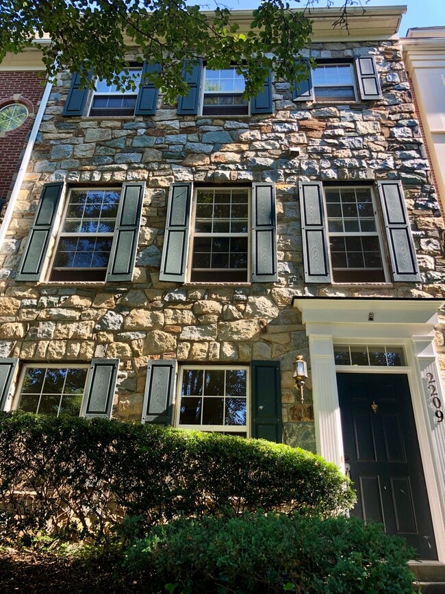 property at 2209 Kimball Pl