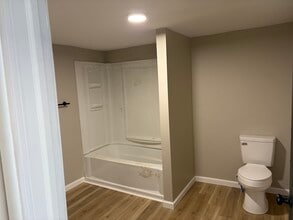 309 Morton Ave in Moundsville, WV - Foto de edificio - Building Photo