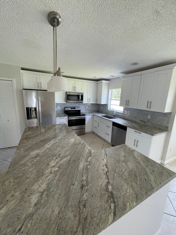 116 Alhambra Ave in Sebastian, FL - Foto de edificio - Building Photo