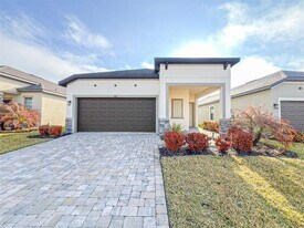 3412 cup drive in Lakeland, FL - Building Photo