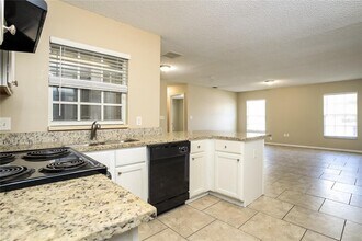 725 Maderia Ct in Kissimmee, FL - Building Photo - Building Photo