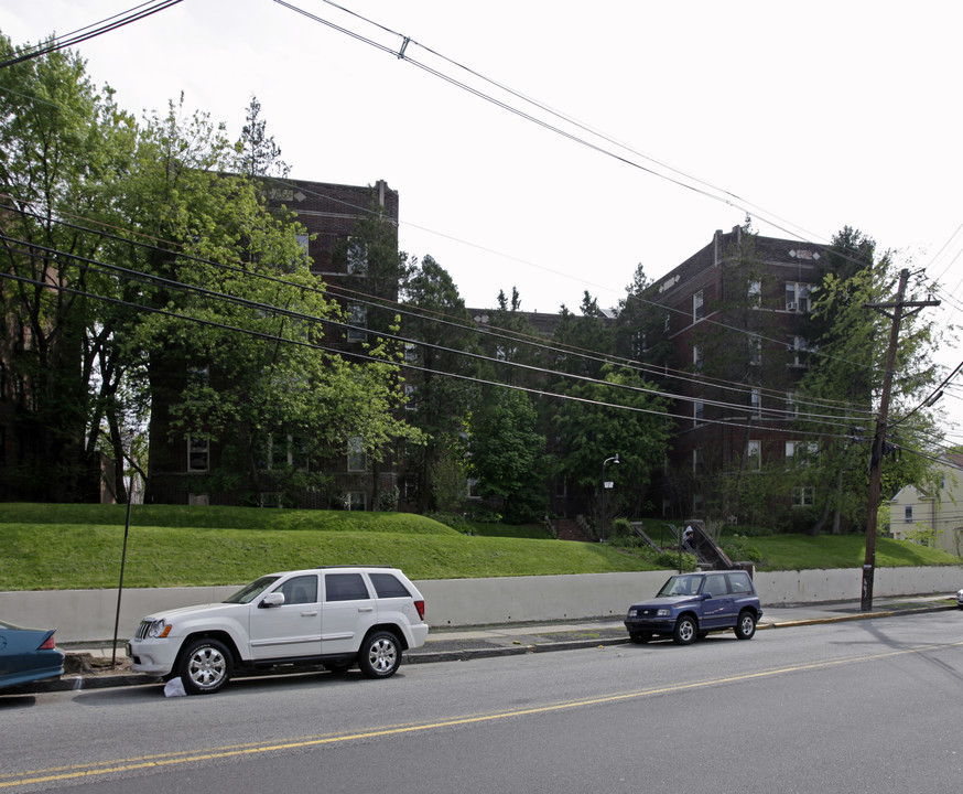 210 Franklin St in Bloomfield, NJ - Building Photo