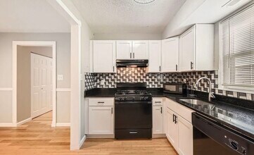 11921 Tarragon Rd in Reisterstown, MD - Foto de edificio - Building Photo