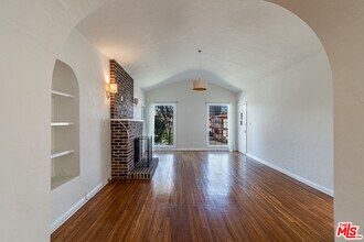 8446 4th St in Los Angeles, CA - Building Photo - Building Photo