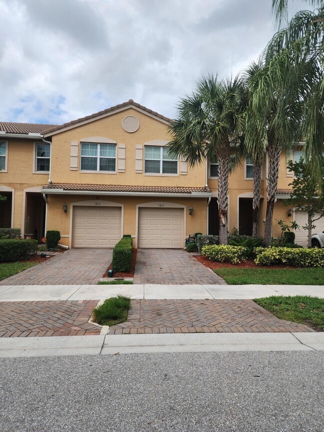 5816 Monterra Club Dr
