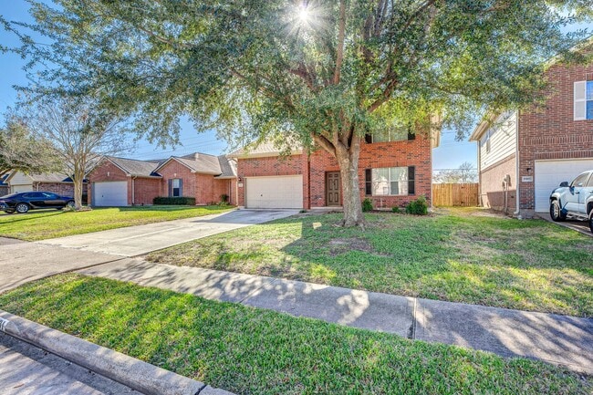 15831 Crooked Arrow Dr in Sugar Land, TX - Building Photo - Building Photo