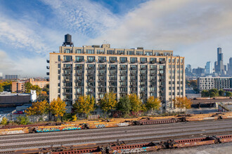 University Station in Chicago, IL - Building Photo - Building Photo