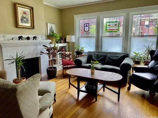 389 Lloyd Ave in Providence, RI - Foto de edificio - Building Photo