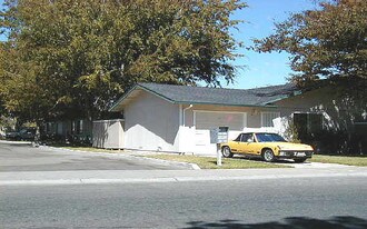 302 Canvasback Dr in Suisun City, CA - Building Photo