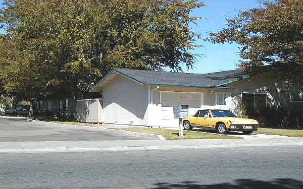 302 Canvasback Dr in Suisun City, CA - Foto de edificio