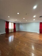 235-18 147th Rd in Queens, NY - Building Photo - Building Photo