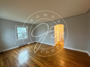 4114 S Detroit Ave in Toledo, OH - Building Photo - Building Photo