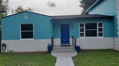 1548 SW 28th Ave in Fort Lauderdale, FL - Building Photo - Building Photo