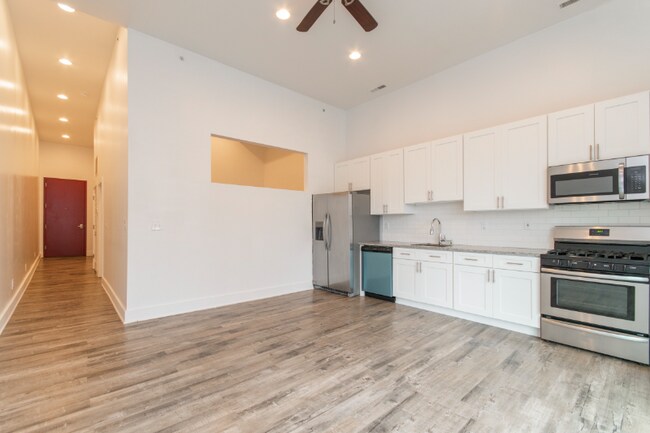 2206 N Front St photo'