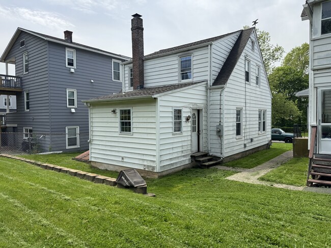 16 Durant Ter in Middletown, CT - Building Photo - Building Photo
