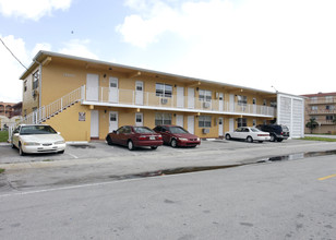 Cedars Apartments in Miami, FL - Building Photo - Building Photo