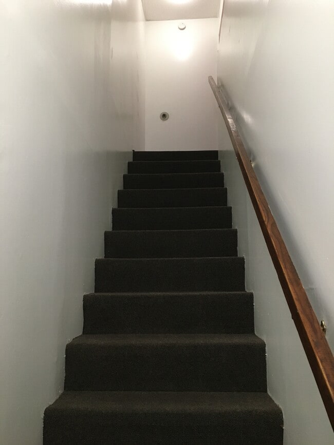 1901 Woodland Rd, Unit 2nd floor in Montoursville, PA - Building Photo - Building Photo