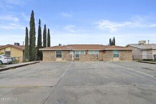 10012 Caribou Dr in El Paso, TX - Building Photo