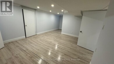199 Acton Ave in Toronto, ON - Building Photo - Building Photo