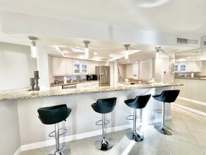 5420 N Ocean Dr in West Palm Beach, FL - Building Photo - Building Photo