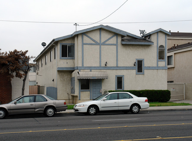 4451 W 120th St in Hawthorne, CA - Building Photo - Building Photo