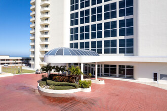 The Peninsula Condominium in Daytona Beach Shores, FL - Building Photo - Building Photo