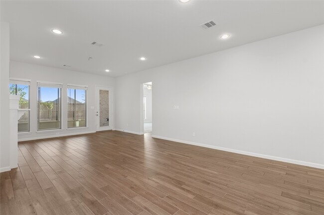 5030 Morrison Dr in Manvel, TX - Building Photo - Building Photo