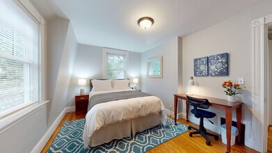 16 Linder Ter, Unit 16 Linder in Newton, MA - Building Photo - Building Photo